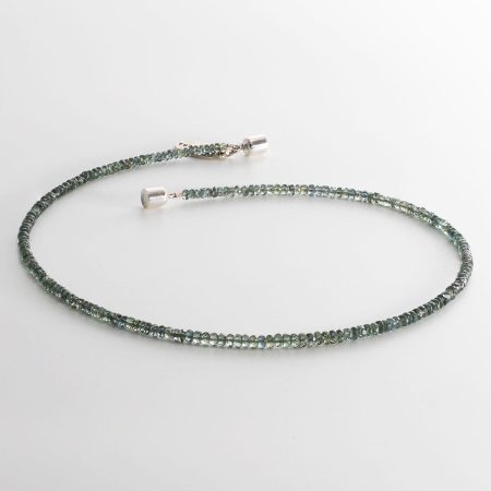 Halskette Grüner Saphir – “Delicate”