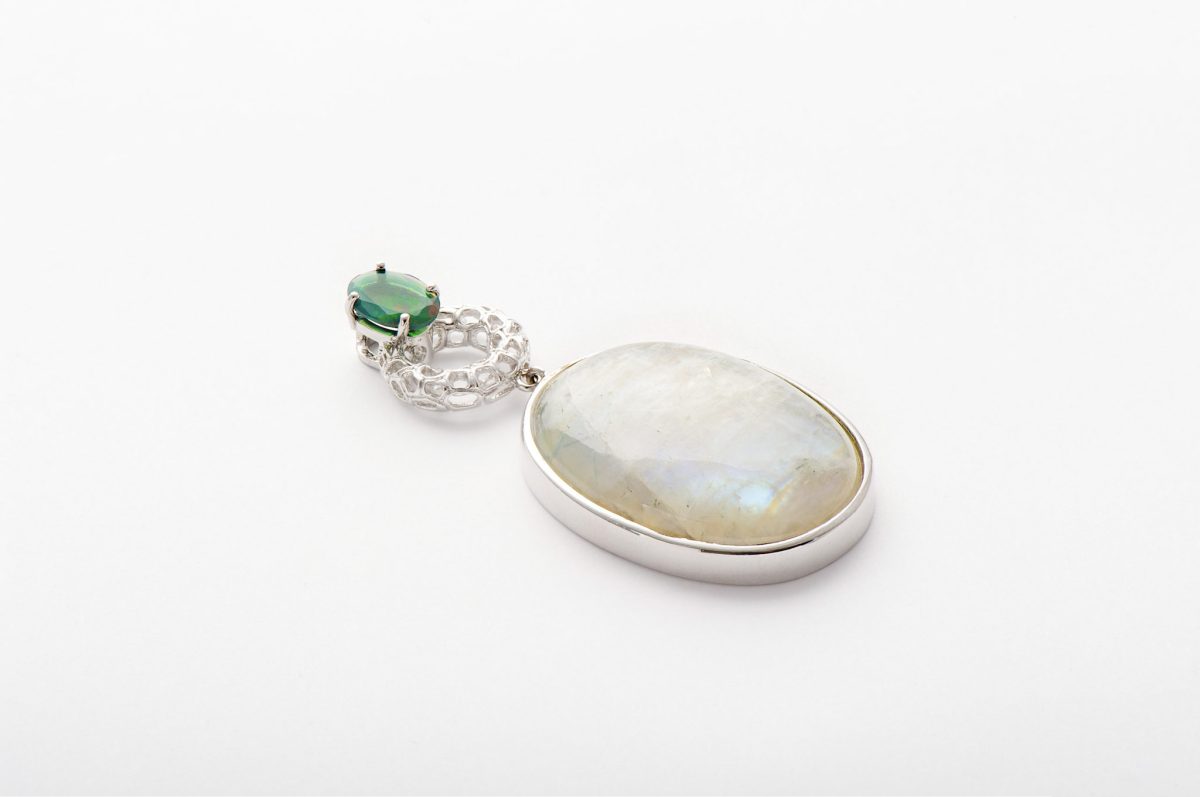 Mondstein Schwarzer Opal Anhänger
