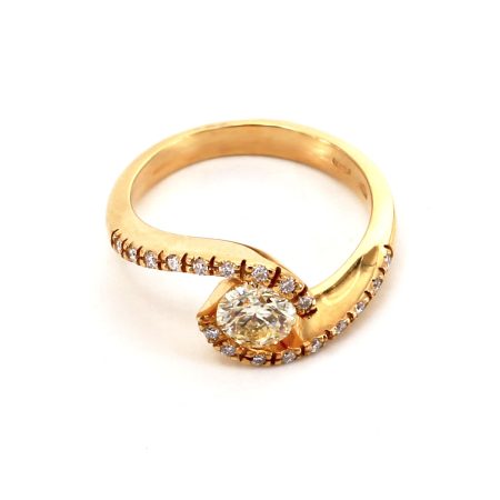 Verlobungsring mit großem Diamant – “Endlessly”