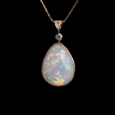 14 kt Gold-Anhänger Opal & Diamant – “Hochkarätig”