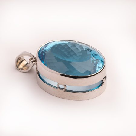 Anhänger Blauer Topas – “London Blue”