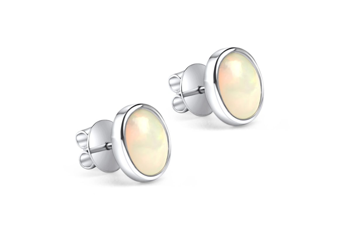 Ohrstecker aus Weißgold mit ovalem Welo-Opal