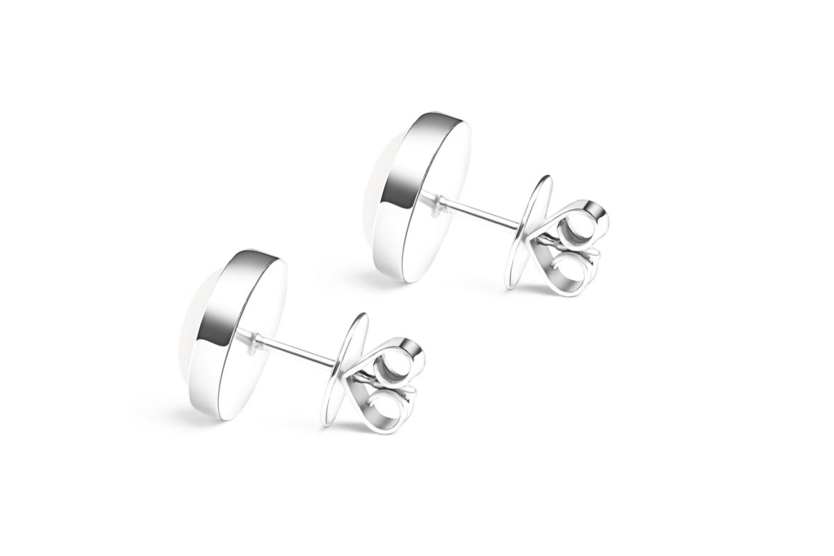 Ohrstecker aus Weißgold mit ovalem Welo-Opal