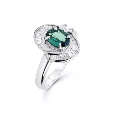 Eleganter Ring mit natürlichem Alexandrit und 0,76ct Diamanten